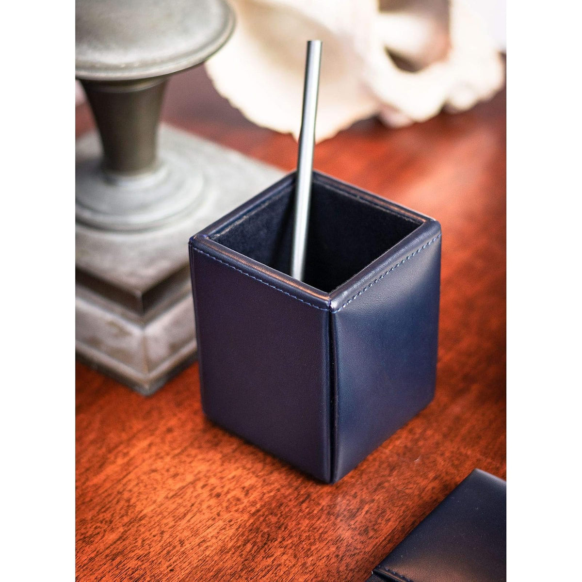 Dacasso A5010 - Vaso para lápices, 3 x 3 x 4, Azul Marino
