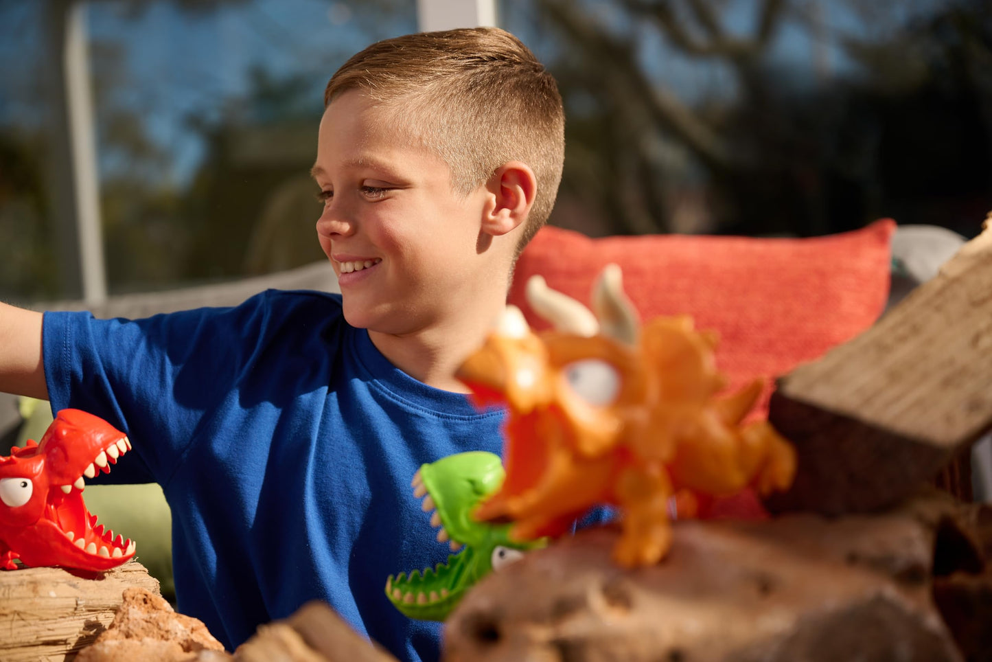 Smashers Dino Island Mini T-Rex Battles Playset (Red Dino) de ZURU Boys Dinosaur Battling Toys Dispara Fuegos Coleccionable Sorpresa Unboxing Skull