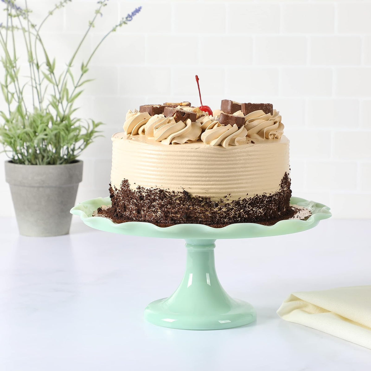 Martha Stewart Highbrook - Soporte de Vidrio de jadeíta Hecho a Mano para Tartas (28 cm)