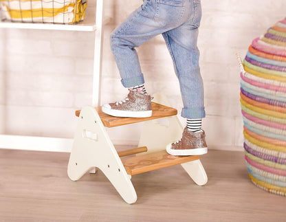 B. toys Peek-A-Boost, Taburete Infantil Marfil de Madera, 2 peldaños | Con asas recortadas, 2 peldaños anchos con textura y llave hexagonal incluida; para baño, cocina o dormitorio; 2 años y +