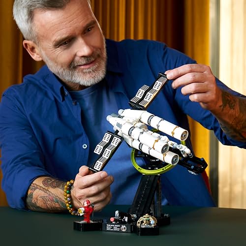 LEGO Icons Proyecto Hail Mary - Model Kit de Construcción para Adultos, Años 18+ - Decoración para Recamara o Escritorio - Regalo para Hombres y Mujeres - 11389
