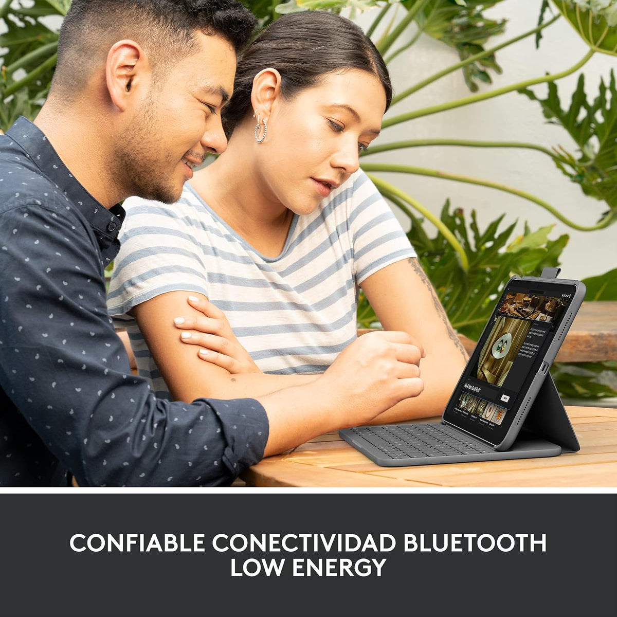 Logitech Slim Folio Funda con Teclado para iPad (10.° generación) con Teclado inalámbrico Bluetooth Integrado - Gris Oxford