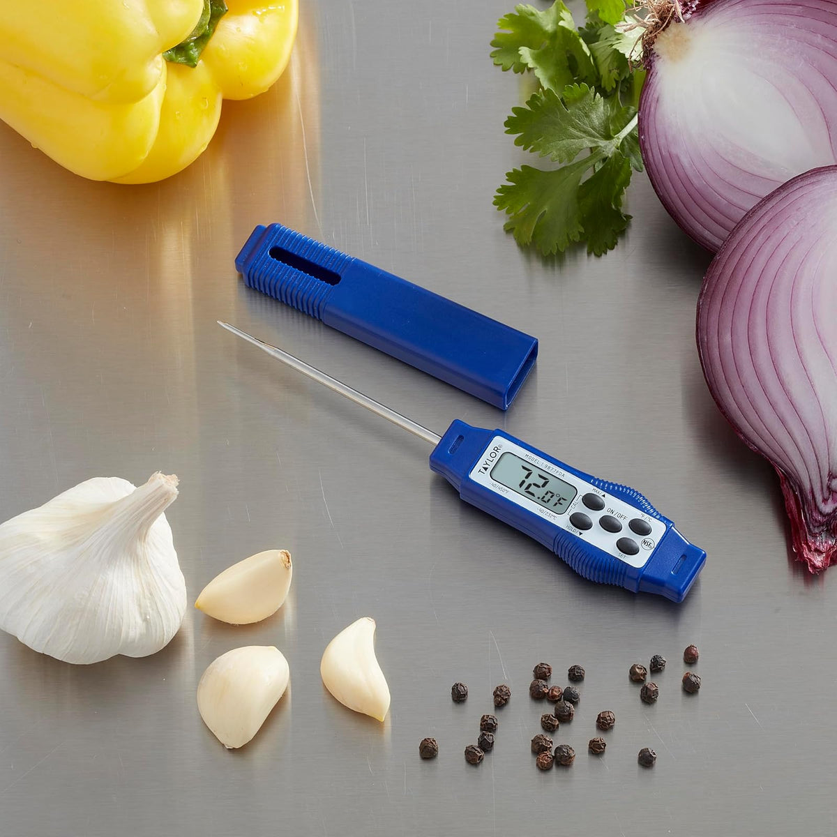 Taylor 9877FDA Termómetro digital compacto impermeable para alimentos, longitud del tallo de 2.81 pulgadas con sonda de 1.5 mm recomendada por la FDA, certificado NSF, azul