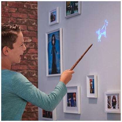 Wizarding World Harry Potter, Varita proyectora de Patronus de Ron Weasley de 33.02 cm, Juguetes para niños a Partir de 6 años
