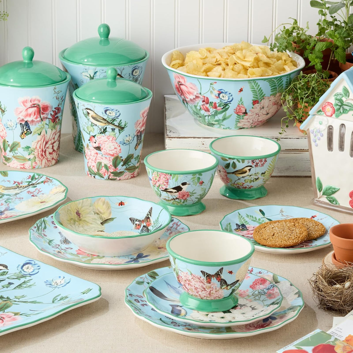 Flora - Juego de 4 platos de ensalada - Platos de cerámica de 9 pulgadas con vibrantes diseños florales, mariposas y libélulas, vajilla duradera para ensaladas, aperitivos y postres