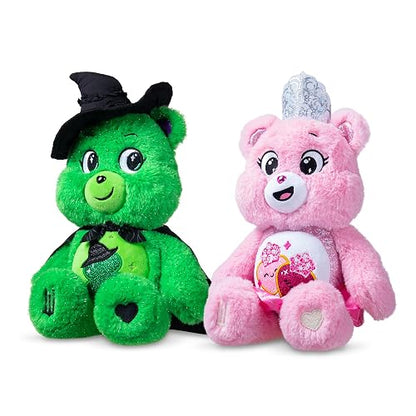Care Bears x Wicked - Paquete de 2 Peluches (Love-a-Lot as Glinda and Good Luck Bear as Elphaba)
