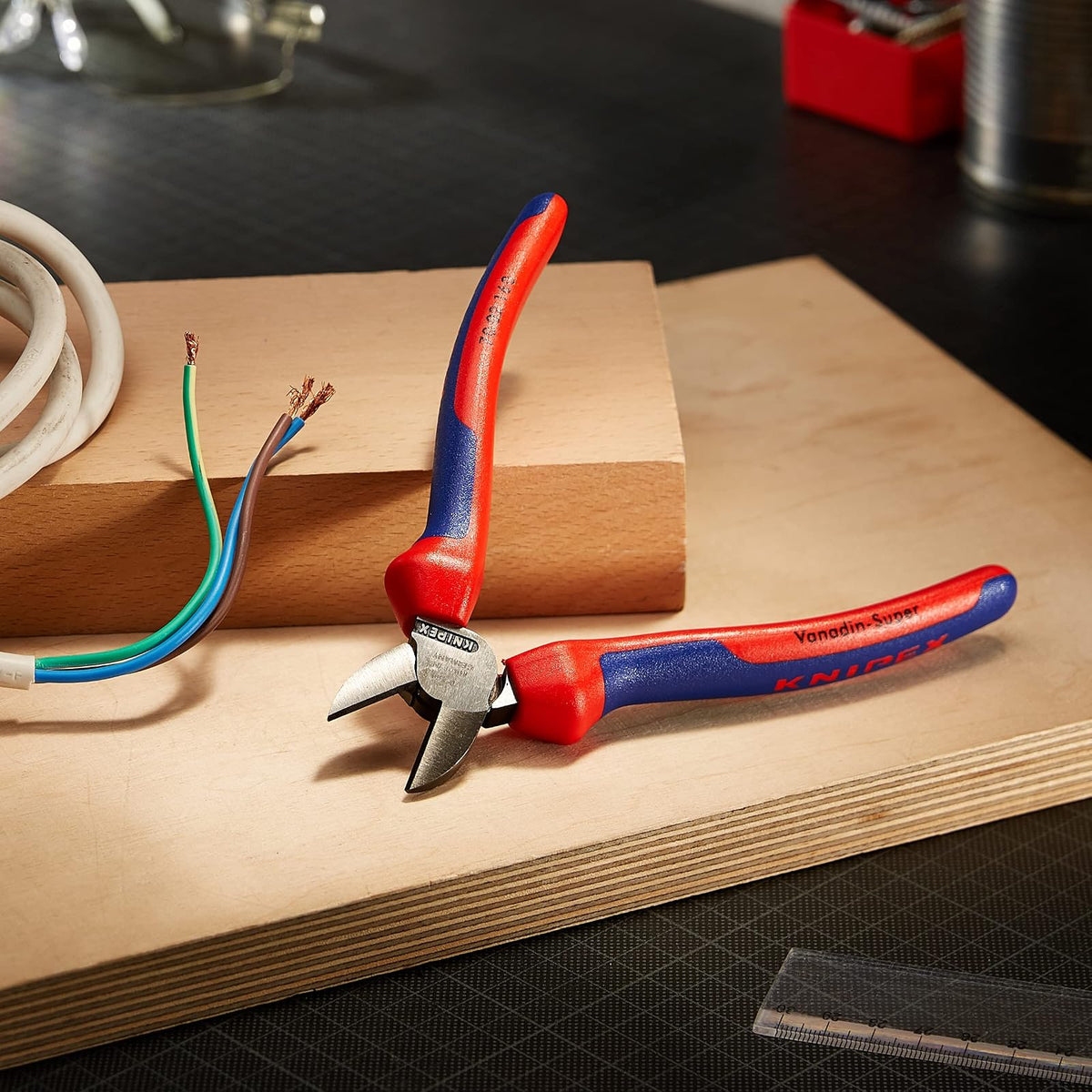 KNIPEX 70 02 160 Pinzas de corte diagonal acabado pavonado 160 mm