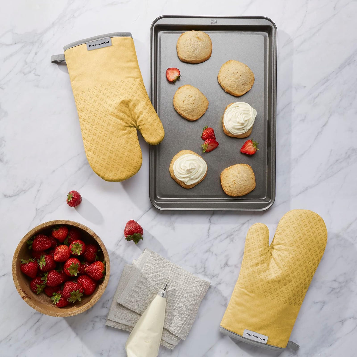 KitchenAid - Juego de Manoplas de Horno de asteroides, 7 x 12.5 Pulgadas, Amarillo ranúnculo, 2 Piezas