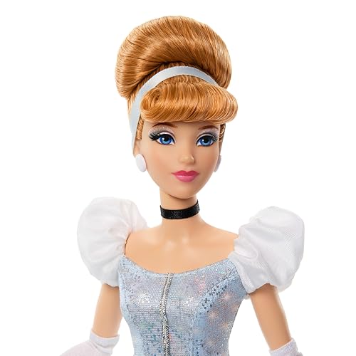 Mattel Disney Princess Sparkling Princess Cenicienta Muñeca a la Moda | Muñeca Posable con aspecto distintivo con vestido, zapatos, collar y aretes, inspirada en DMovie (exclusivo de )