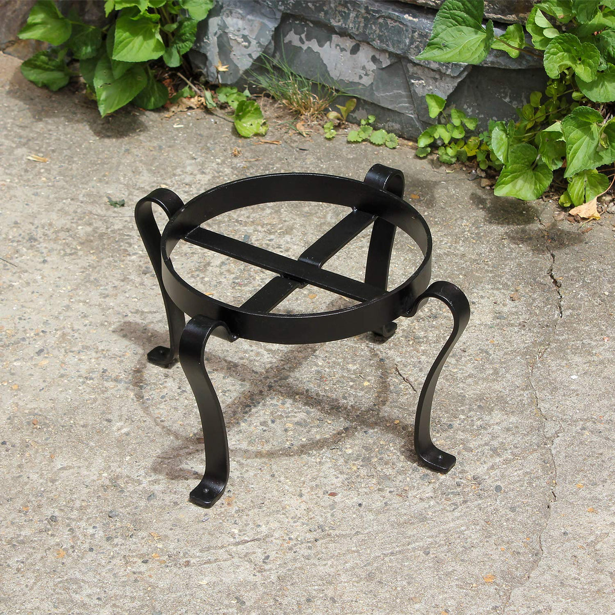 Achla Designs - Soporte para macetas de patio, 8 pulgadas de alto, color negro