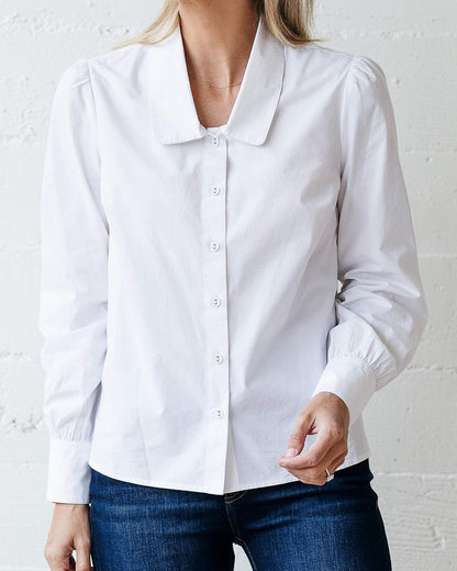 The Drop Playera Para Mujer, de Cuello Redondo Con Botones, Blanco, por @jaceyduprie