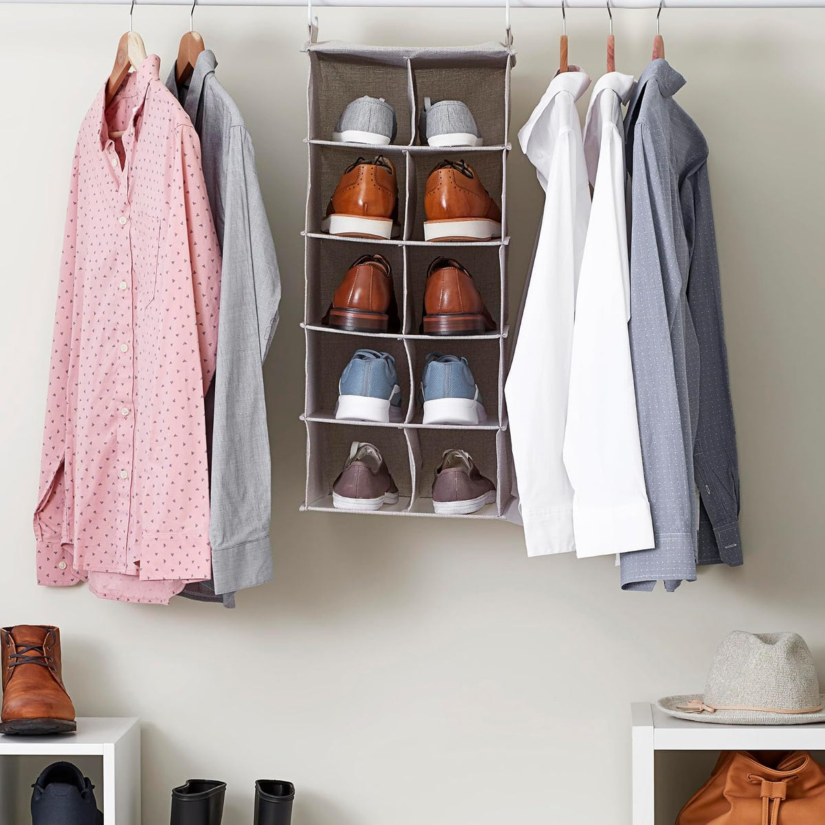 Household Essentials - Zapatos colgantes de 10 bolsillos para almacenamiento en lona mezclada lateral, 2 ganchos para un excelente apoyo, el organizador perfecto para ahorrar espacio, gris claro