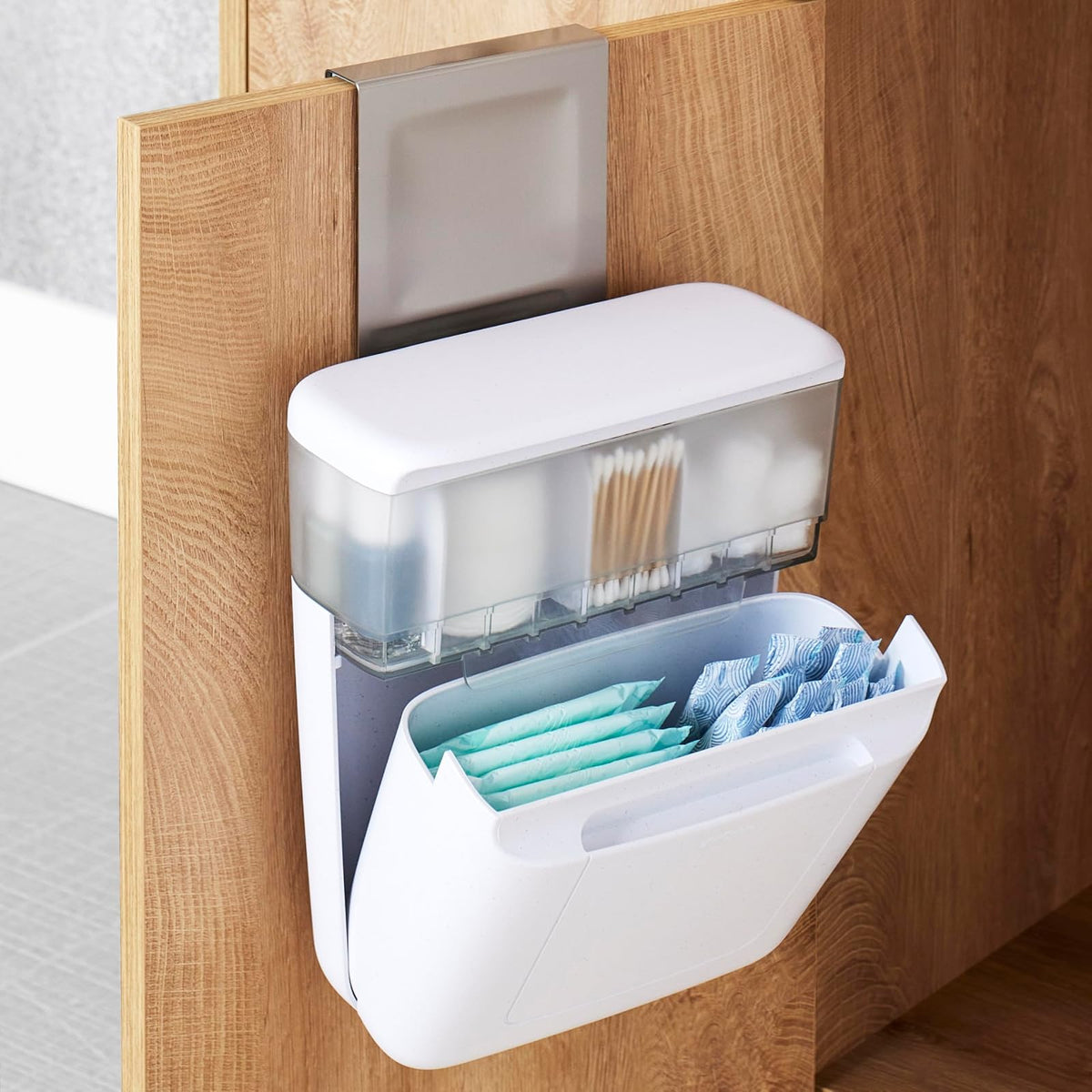 YouCopia DoorStash Organizador de artículos de Cambiador, Organizador Colgante para Puerta de clóset de baño con 3 Compartimentos Ajustables y Tapa Cubierta para organización de Accesorios