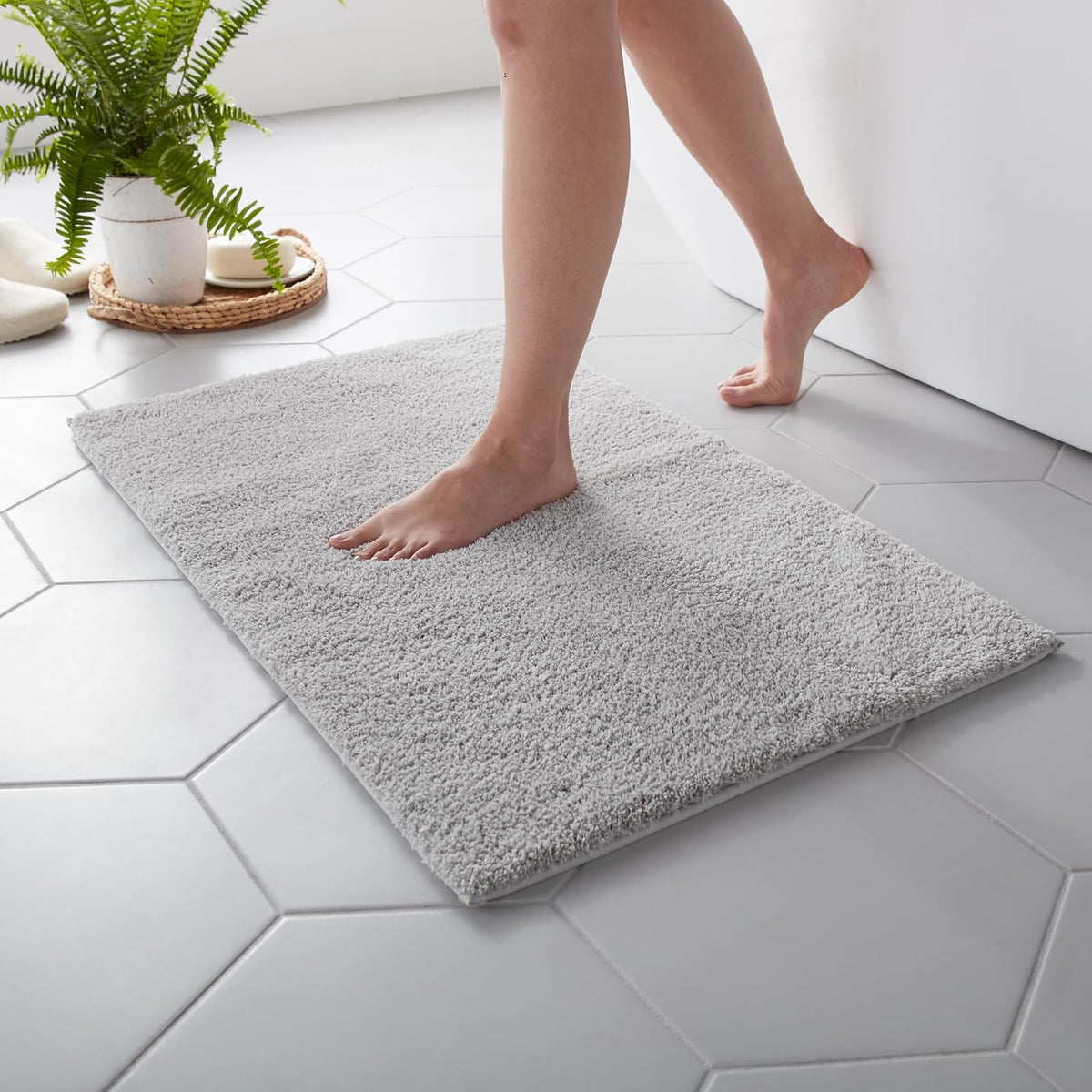 MARTHA STEWART - Alfombra de baño de microfibra Drylon – 1 pieza, felpa ultrasuave, antideslizante, gruesa, lavable, accesorios de decoración del hogar, artículos esenciales para el hogar, alfombrilla - 2'10" x 1'9" (Rectangular) - Color 3