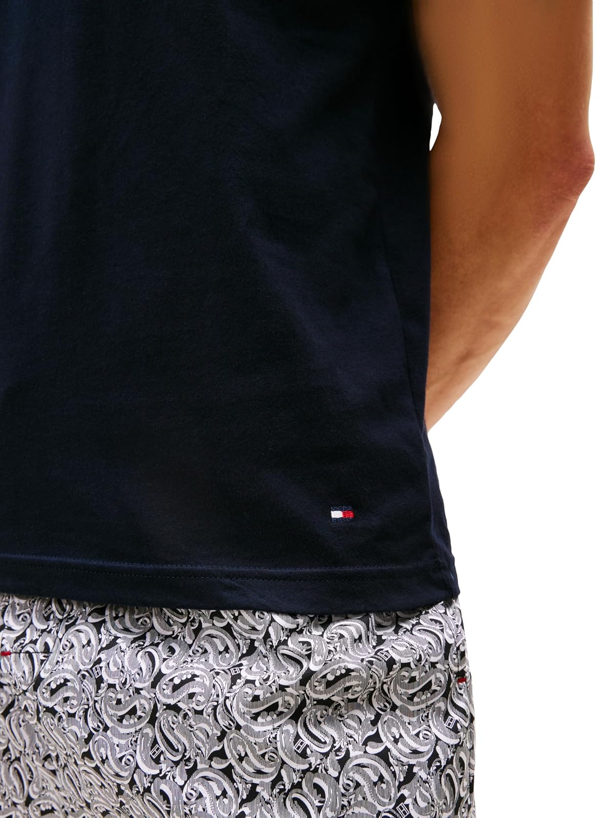 Tommy Hilfiger - Camisetas Interiores para Hombre, Paquete de 3 Camisetas clásicas de algodón con Cuello en V