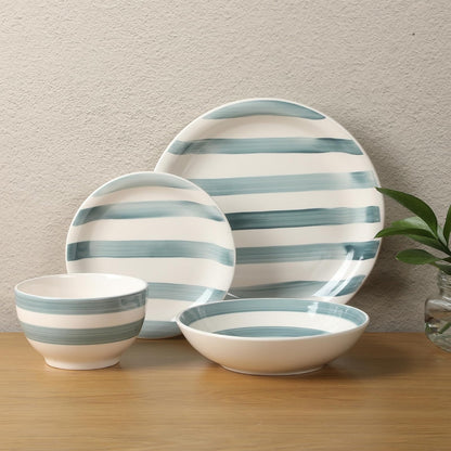 Gibson Home Kenwood Shores - Juego de vajilla de 16 piezas, rayas azules, platos y cuencos pintados a mano, servicio para 4, apto para microondas y lavaplatos