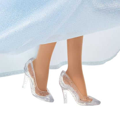 Mattel Disney Princess Sparkling Princess Cenicienta Muñeca a la Moda | Muñeca Posable con aspecto distintivo con vestido, zapatos, collar y aretes, inspirada en DMovie (exclusivo de )