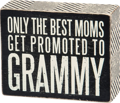 Primitives by Kathy - Cartel con Texto en inglés A Grandmother, Promoted to Grammy, Negro, Blanco, 12.7 cm x 10.2 cm, 1