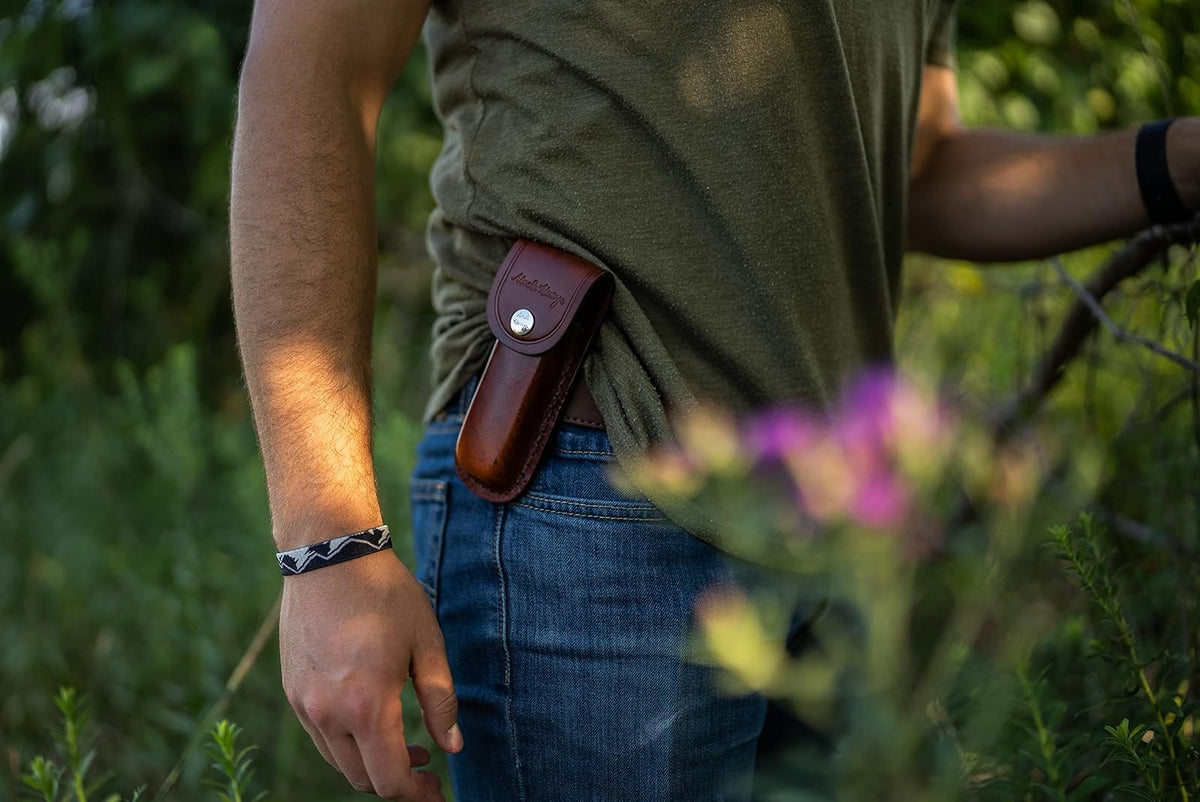 Uncle Henry Next Gen Staglon 227UH - Cuchillo Plegable de 9.3 Pulgadas con Hoja de Punta de Clip de Acero Inoxidable de 4 Pulgadas, Hoja Trasera Recta y Mango de Staglon para Caza, Camping y EDC