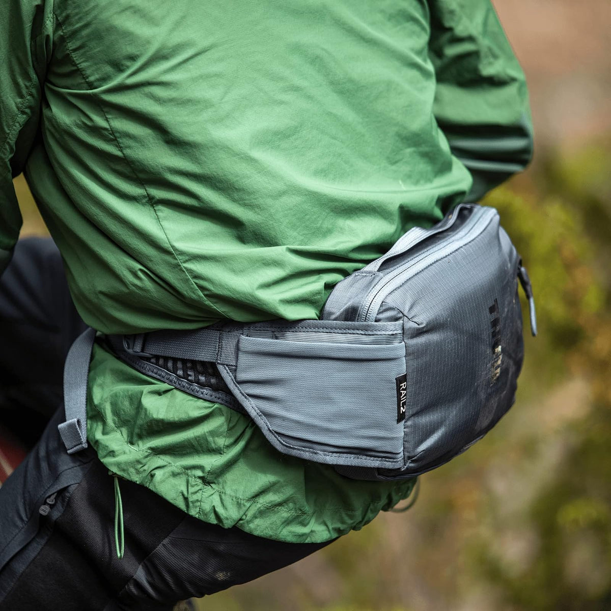 Thule Rail Cangurera 2L | Almacenamiento de Herramientas y Accesorios, Bolsillos para Botella