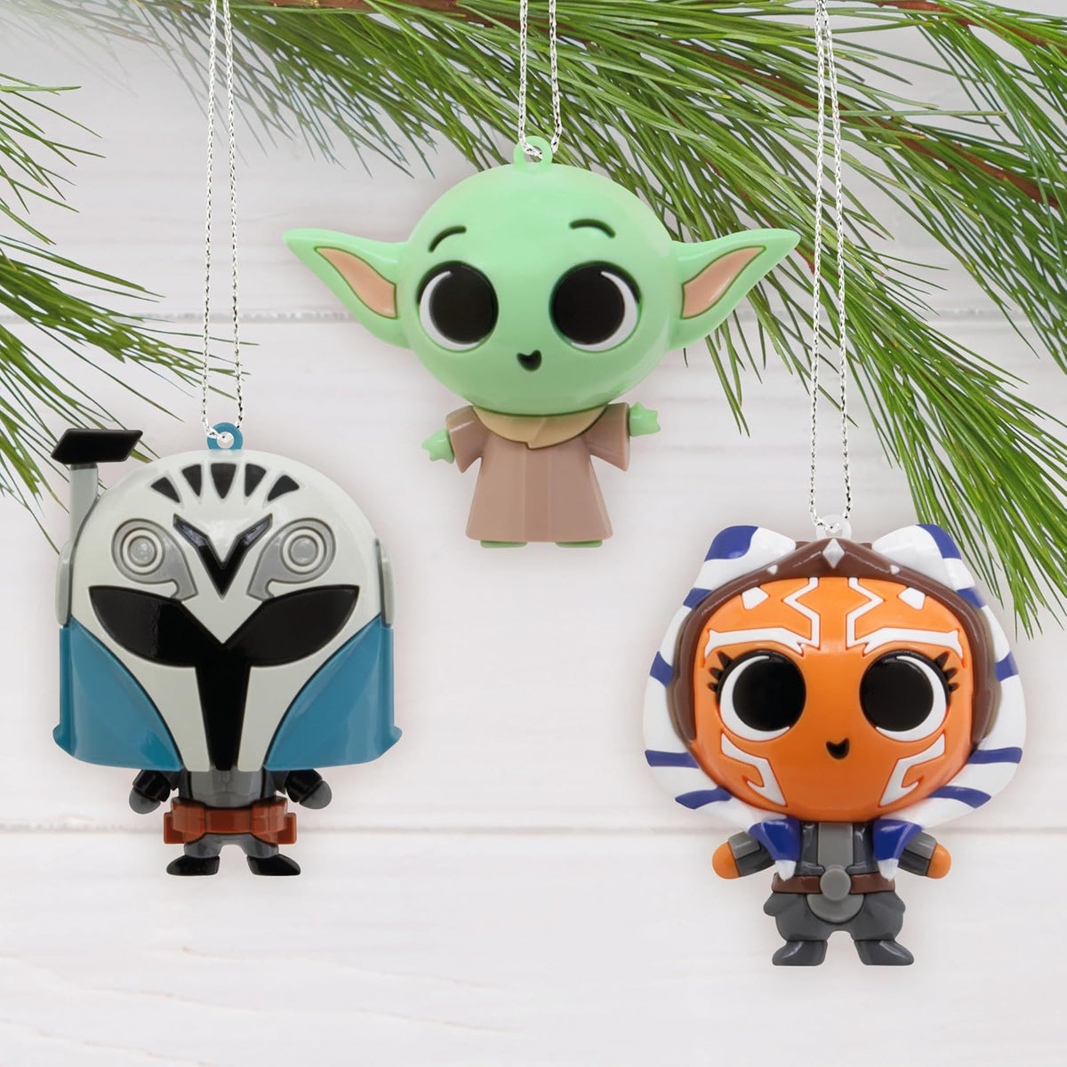 Hallmark Star Wars: The Mandalorian Series 5 Adornos de Navidad misteriosos, irrompibles, Juego de 2, Regalos para los fanáticos de Star Wars