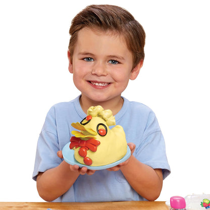 Little Tikes, Creative Chefs Bluey Kit de Pastel de Patito, Juguetes de Cocina, Incluye Arena Make-It! Mix, +3 Años