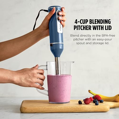 Licuadora y batidor de inmersión ninja con barra de mano, 4 velocidades, con SplatterShield y PanProtect, recipiente de mezcla de 4 tazas, apto para lavaplatos, cable de 5 pies, ergonómico, azul