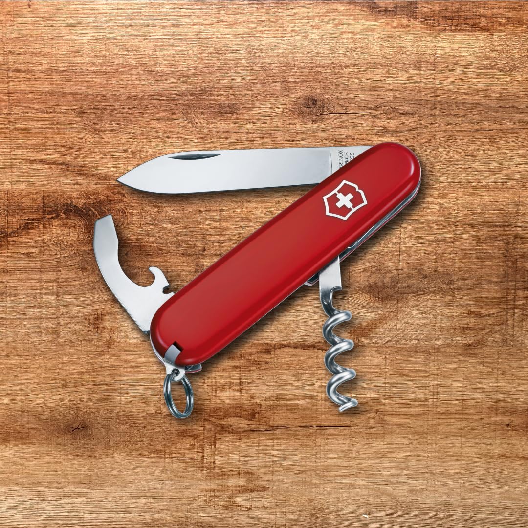 Victorinox Navaja Waiter Tipo Oficial, Roja, 9 Usos | Multiherramienta compacta de 84 mm con hoja grande, sacacorchos, abrebotellas y pelacables. Fabricado en Suiza