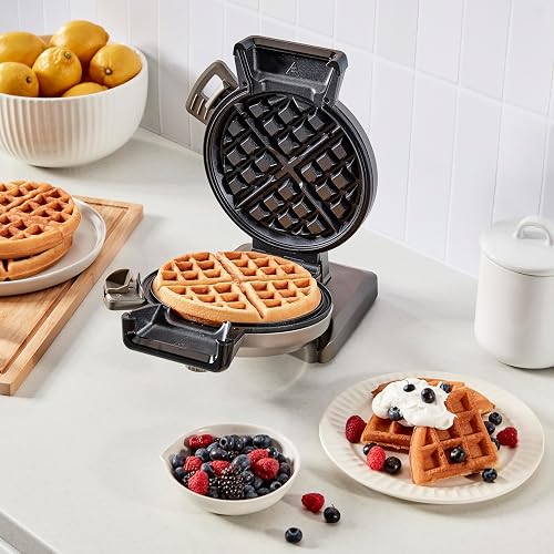Cuisinart Wafflera Vertical Anti-derrames WAF-V100 Acero Inoxidable | Diseño verticalpara ahorra espacio, Tubo vertido masa fácil llenado, 5 niveles dorado, Placas antiadherentes. Alerta audible