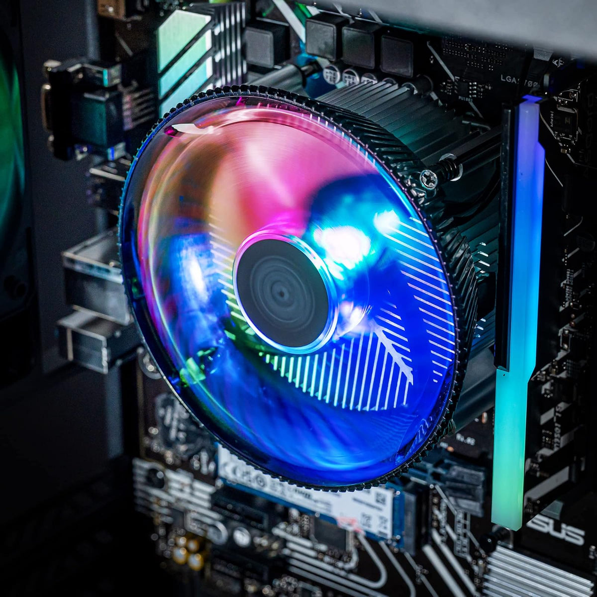 Cooler Master i70C LGA1700 Enfriador de Aire CPU | ARGB 120 mm PWM, aluminio anodizado negro, inserto cobre, 95 W TDP, perfil bajo 70 mm