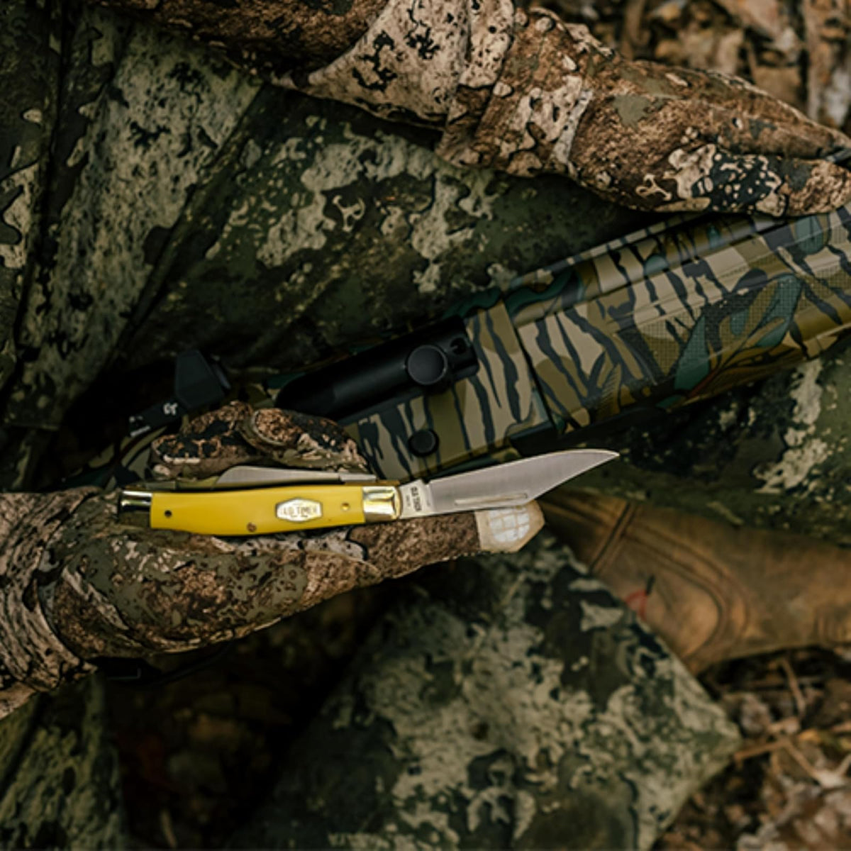 Schrade 94OTY Old Timer Yellow Gunstock Trapper | Old Timer 29OT Mountain Beaver - Cuchillo de bolsillo plegable con hoja de acero de alto carbono
