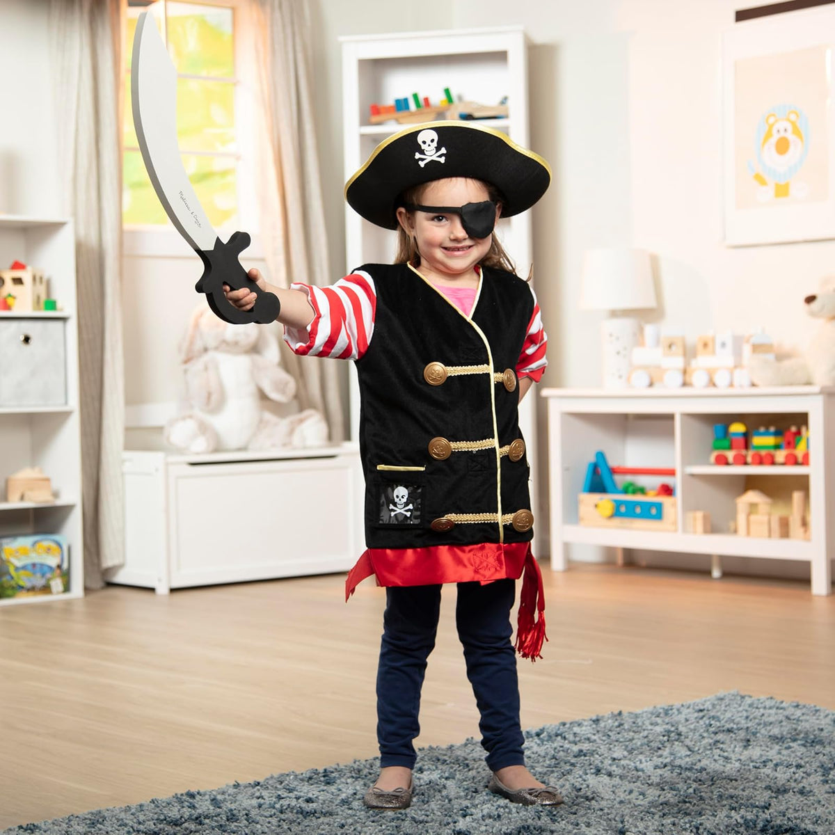 Melissa & Doug Juego de Disfraz de Pirata para el Juego de Roles, Juego de Imitación, Materiales de Alta Calidad, Lavable a Máquina, 55.118 cm alto x 43.18 cm ancho x 10.668 largo