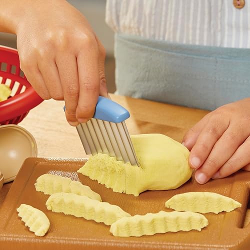 Little Tikes, Creative Chefs Kit de Hamburguesa, Juguetes de Cocina, Incluye Arena Make-It! Mix, 22 Accesorios, +3 Años