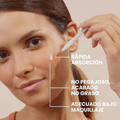 Avene Serum Facial Vitamina C y Niacinamida Antiarrugas Ilumina, 30ml