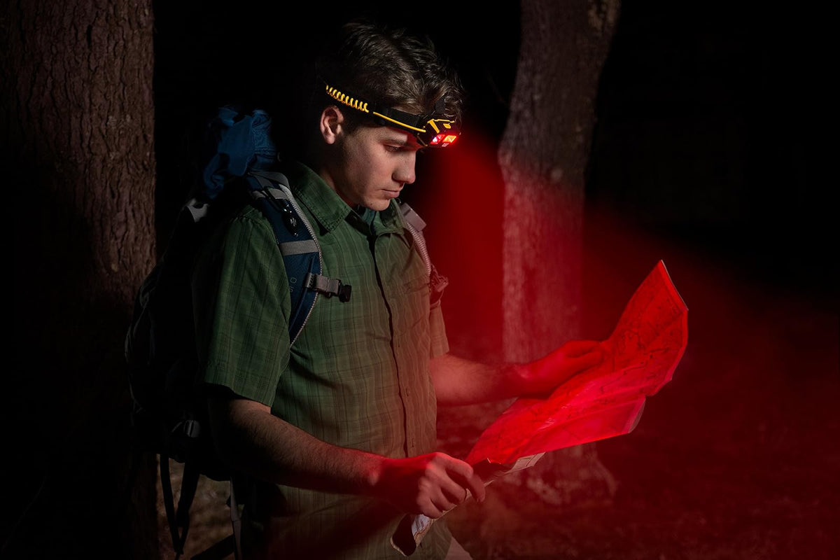 CAT Work Light CT4120 - Lámpara de cabeza con batería, multifuncional (para campamento, correr, senderismo, lectura y trabajo), 3 baterías AAA incluidas
