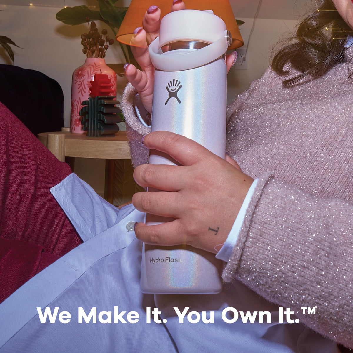 HYDRO FLASK - Botella de agua aislada de acero inoxidable – Tapa de paja flexible de boca ancha, no derrama, a prueba de fugas y recargable en color azul brillante de 32 onzas