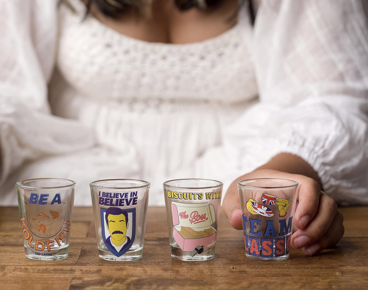Silver Buffalo Ted Lasso Quotes - Juego de 4 mini vasos de 1.5 onzas