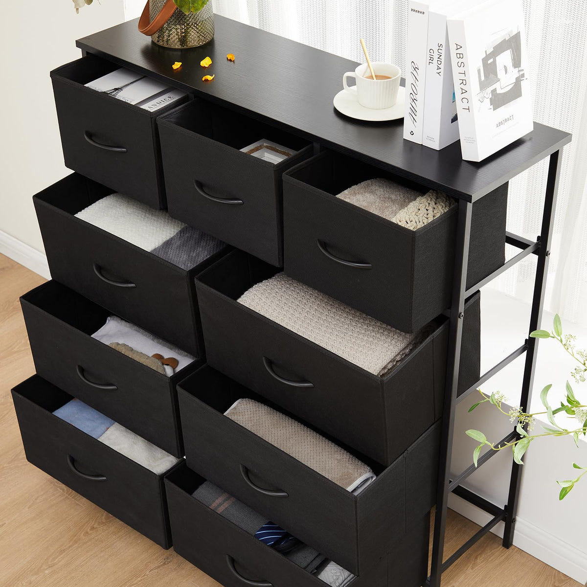 DUMOS - Cómoda para recámara con 9 cajones, Organizador de clóset de Tela con Marco de Metal y Torre de Almacenamiento de Madera para habitación de niños, guardería, Sala de Estar, Entrada