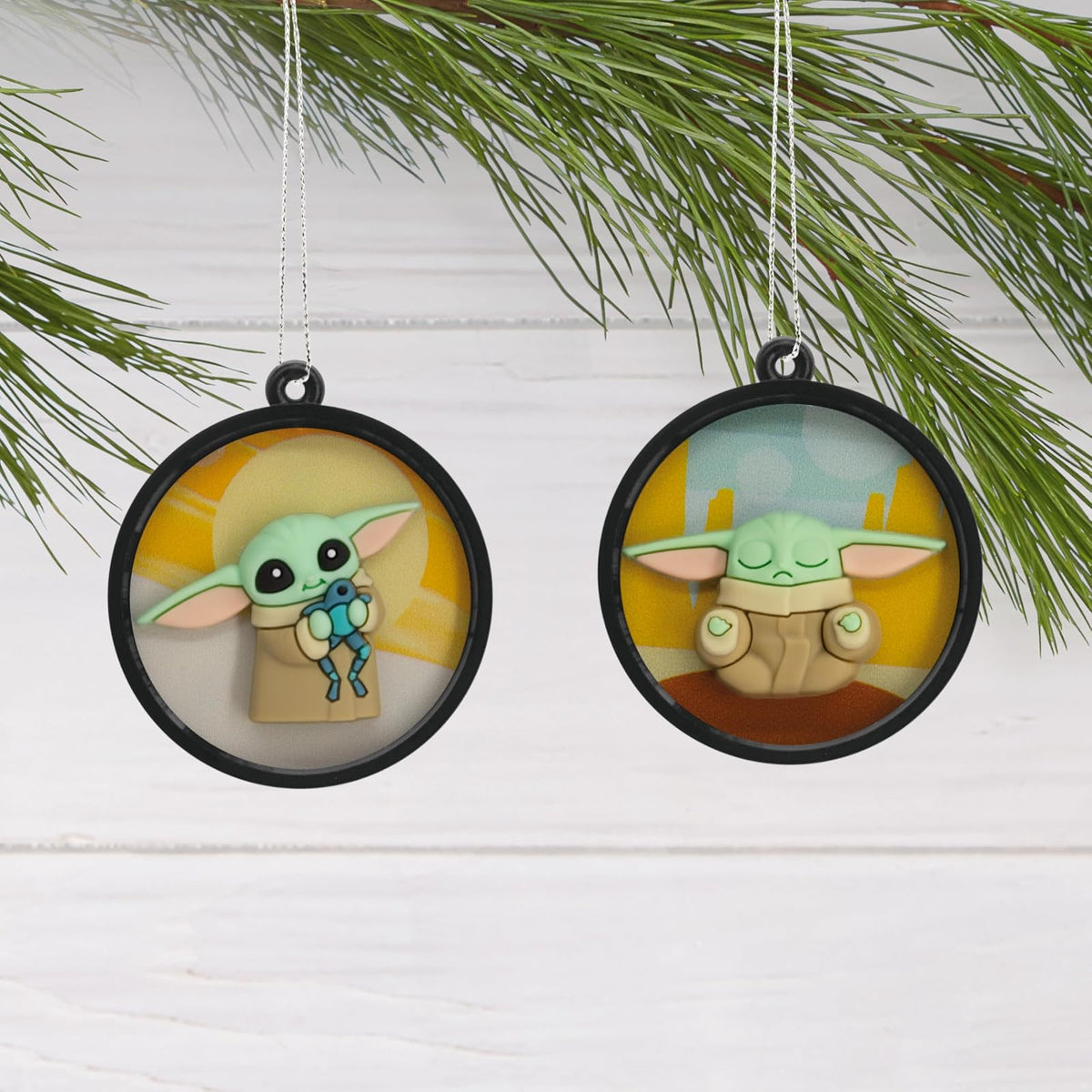 Hallmark Star Wars: The Mandalorian Grogu Scenes Mini Adornos de Navidad, irrompibles, Juego de 4