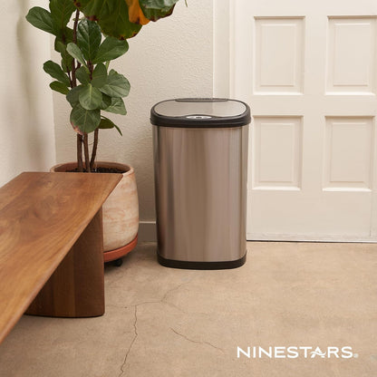 NINESTARS DZT-50-13 la papelera original sin contacto con sensor de movimiento automático, parte superior negra, 13.2 galones / 50 L, Acero Inoxidable, Art Deco, Acero inoxidable, 13 Gal. 50 L, 1