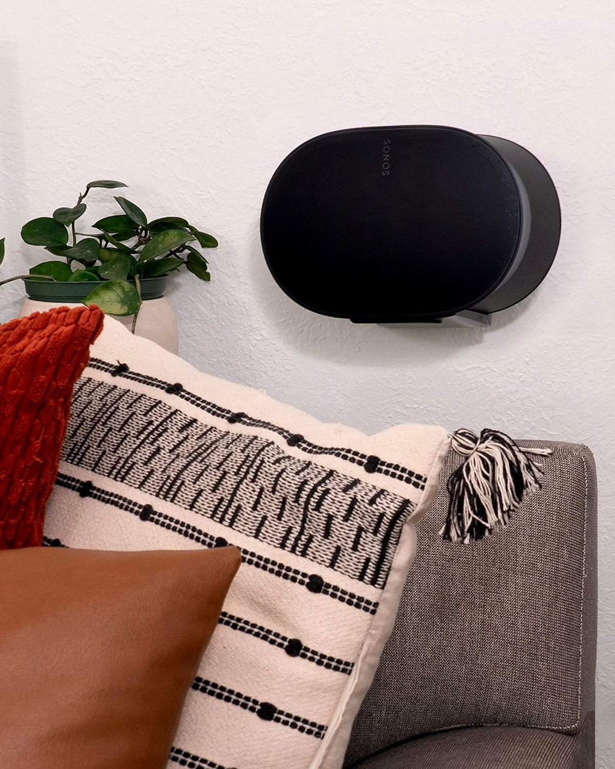Sanus WSWME31-B2 Soporte de Pared para Altavoz Inalámbrico Sonos Era 300, Negro