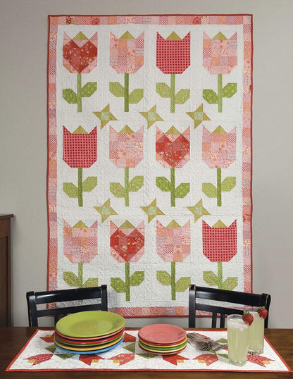 Pat Sloan's Celebrate the Seasons: 14 Easy Quilts and Companion Projects
