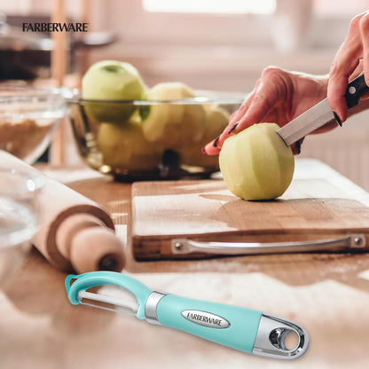 Farberware Euro Peeler, un esencial de cocina para pelar productos rápido y fácil, chocolate, quesos y más, cuenta con agujero para colgar para un fácil almacenamiento, apto para lavaplatos, Aqua Sky