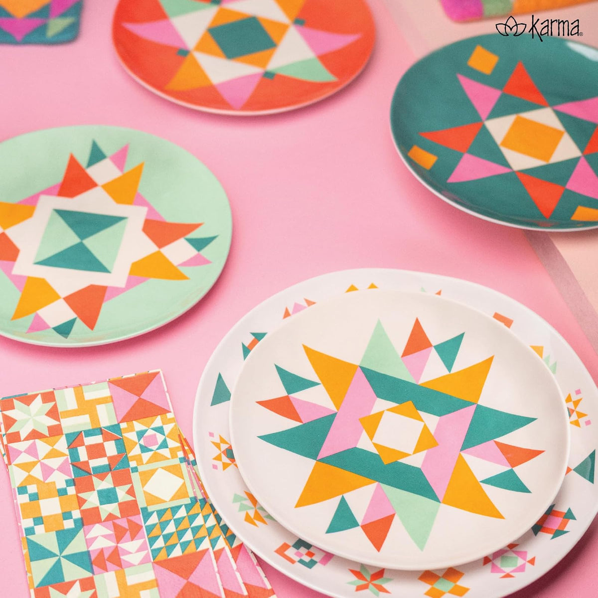 Karma, Juego de 4 platos de melamina de 22,2 cm, reutilizables, aptos para lavaplatos, para exteriores e interiores, libélula