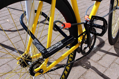 Kryptonite Keeper - Bloqueo en U estándar para Bicicleta, antirrobo de Alta Resistencia, se Vende Plata Segura, grillete de 12 mm con Soporte de Montaje y Llaves para Bicicleta, Motocicleta, Scooter,