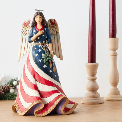 Enesco Jim Shore Heartwood Creek - Figura de ángel patriótico con Bandera, 9,8 cm, Multicolor