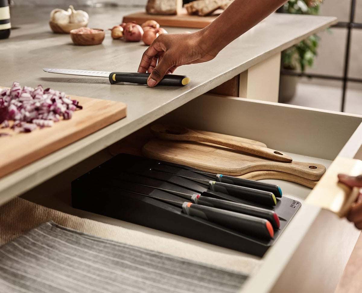 Joseph Joseph Elevate Knives Store 10545 - Juego de 5 cuchillos con bandeja de almacenamiento para cajón