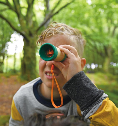 Hape - Telescopio Ajustable | Equipo espía de bambú para niños con Aumento 8X