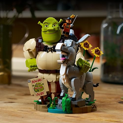 LEGO Shrek: Shrek, Burro y Gato con Botas – Kit de Construcción – Recuerdo de la Película con 3 Figuras – Set Nostálgico – Idea de Regalo para Mayores de 18 Años – 72423