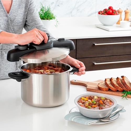 T-fal Olla de presión compact Easy de acero inoxidable con capacidad de 8 litros,con cinco sistemas de seguridad para cocinar tranquilamente, es compacta, segura y de máxima resistencia, P3534447